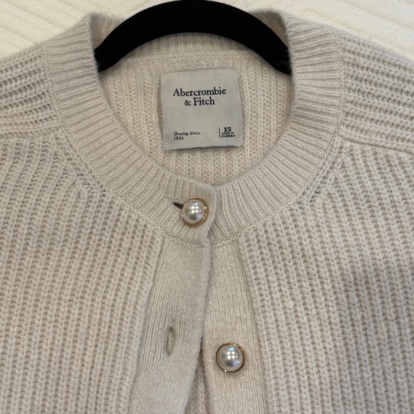 A&F ~ cropped knit cardigan sweater - Picture 8 of 11